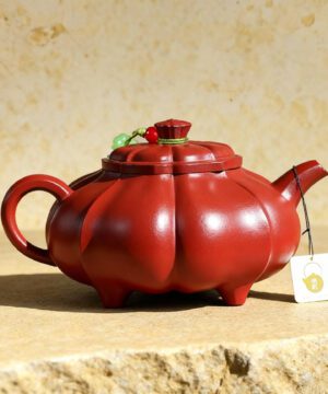 Yixing – théière en argile beauté Dahongpao 140ml